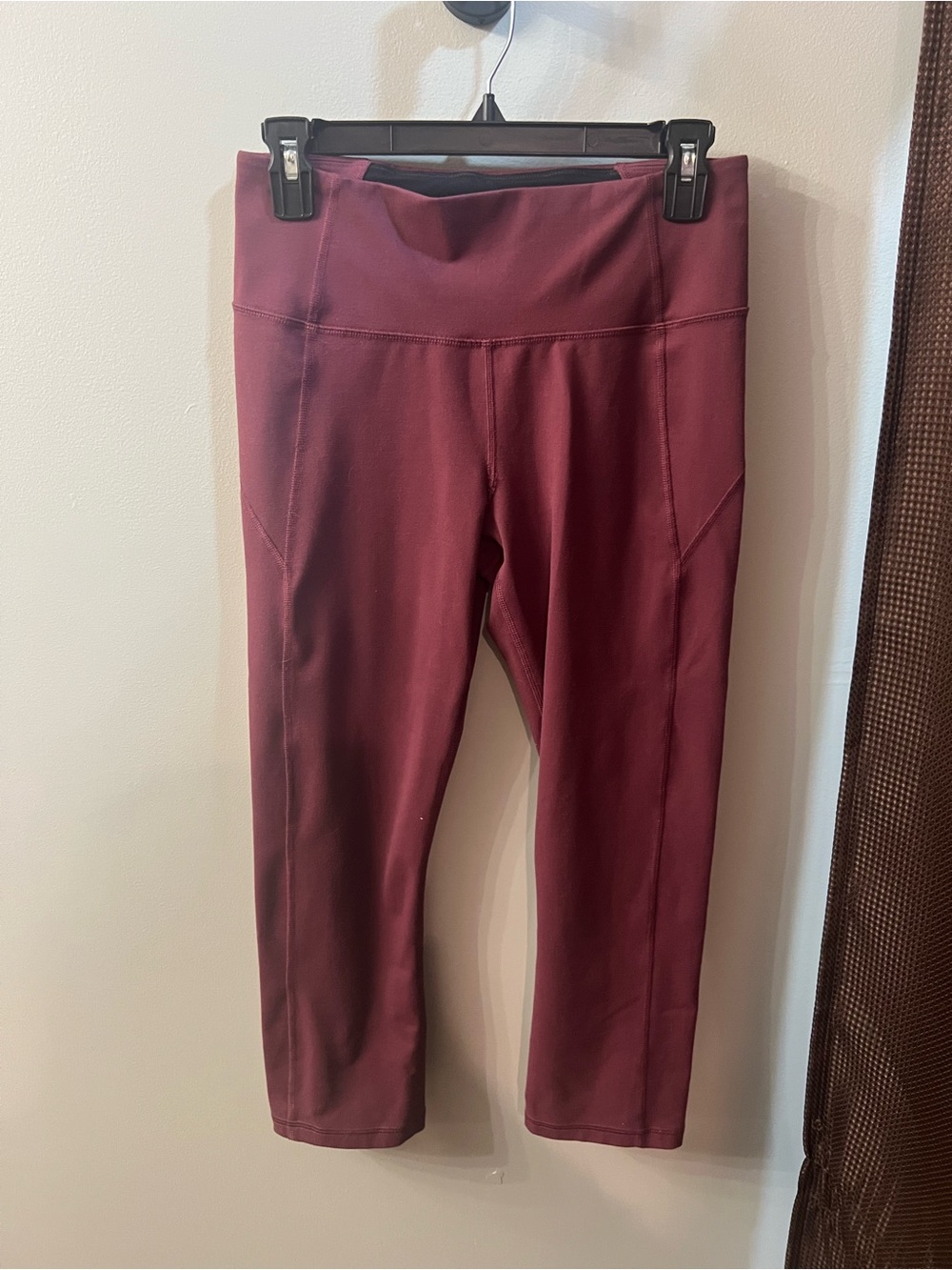 Under Armour Maroon Women's Capri Leggings